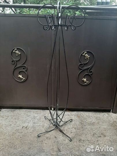 Вешалка для одежды напольная