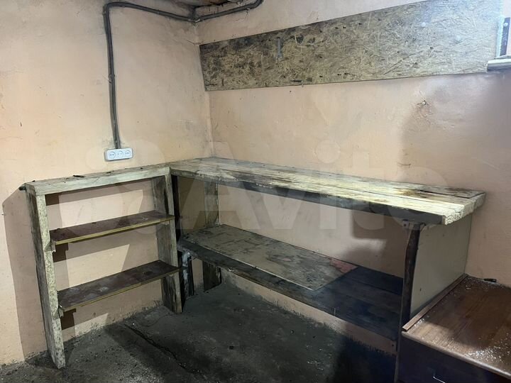 Гараж, > 30 м²