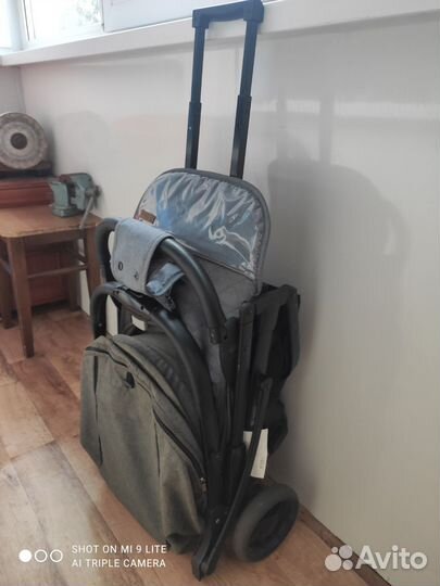 Прогулочная коляска