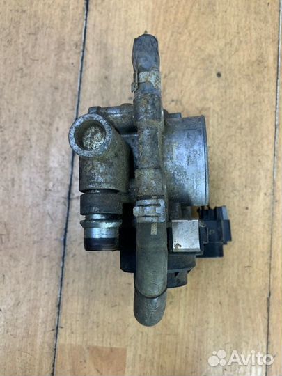 Дроссельная заслонка Opel Zafira B Z16XER