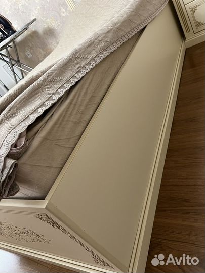 Односпальные кровати Дерево