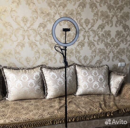 Кольцевая лампа со штативом + пульт