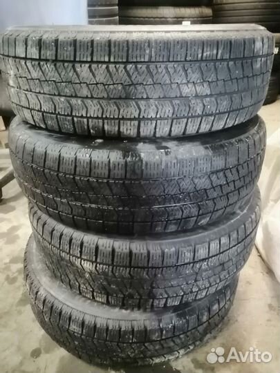 Bridgestone Blizzak VRX2 165/65 R14 79Q