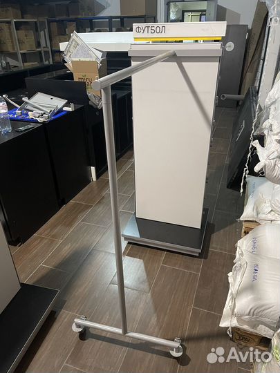 Стеллажи для магазина