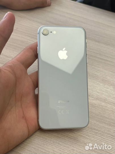 iPhone 8, 64 ГБ