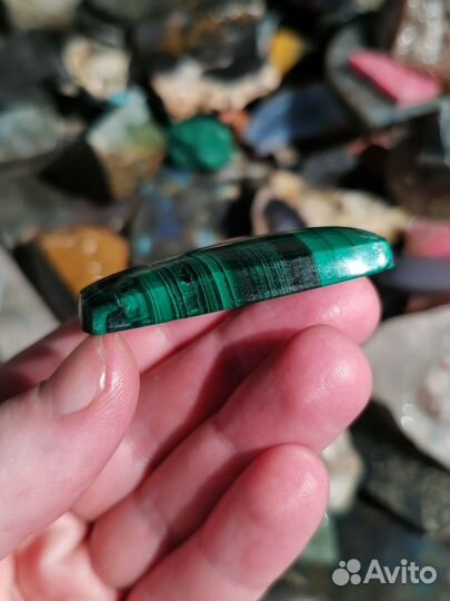 Малахит, кабошон