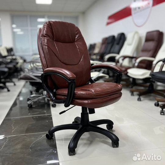 Офисное компьютерное кресло CH-868N (цвета)