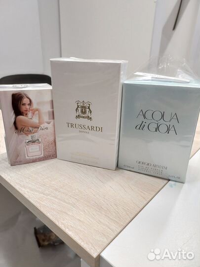 Туалетная вода miss dior и trussardi donna.Орегин