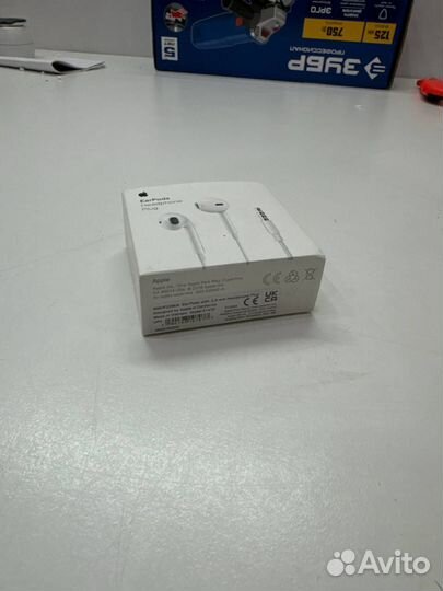 Наушники Apple EarPods with 3.5mm Headphone Plug