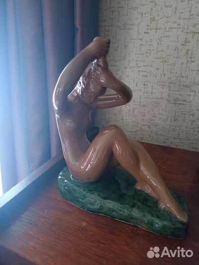 Обнаженная девушка Ню (керамика) Гжель
