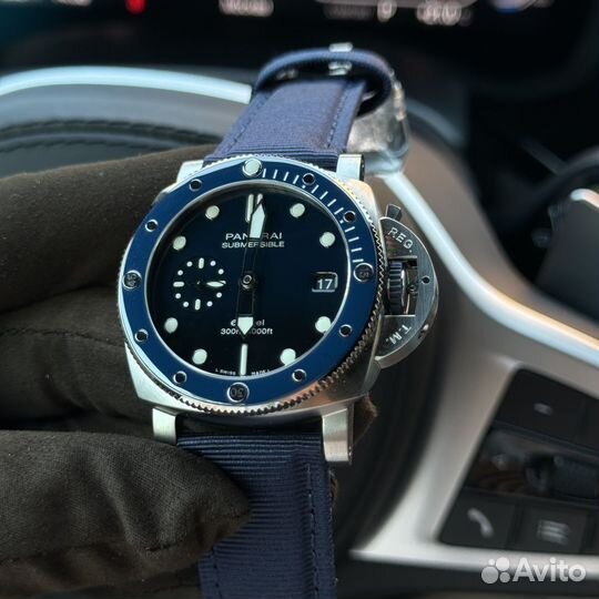 Часы Panerai Luminor Submersible