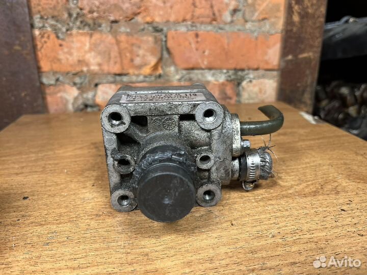 Насос гидроусилителя Volvo S60/S80/XC70/XC90