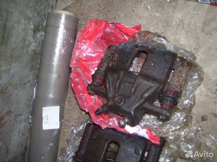 Ниссан микра К 12 суппорт