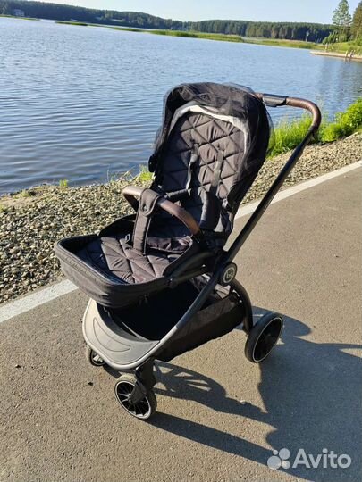 Коляска 3 в 1 bubago
