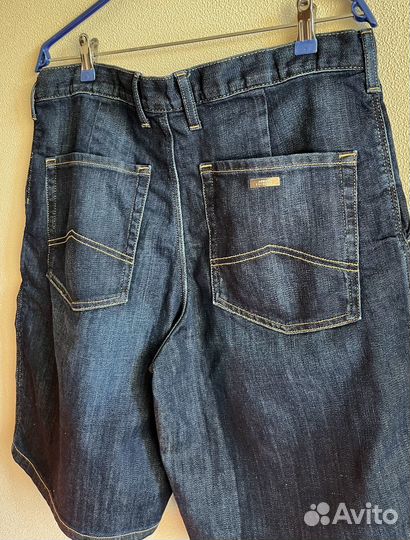33 и 34 рос. Джинсовые шорты - Armani Exchange