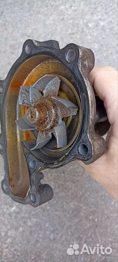 Водяная помпа на Mazda BT-50