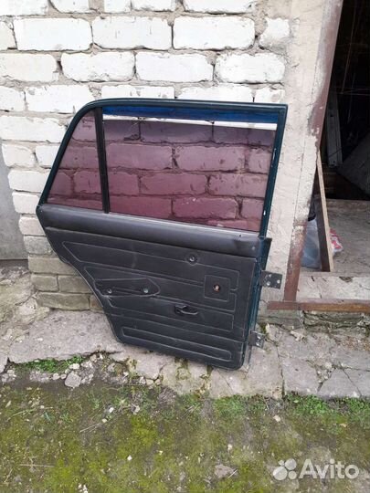 Двери автомобильные