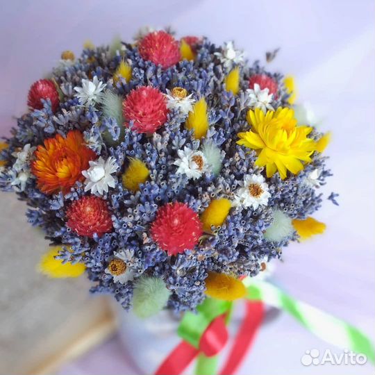 Цветочная композиция лаванда в чашке