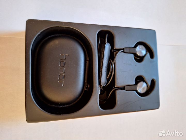 Беспроводная bluetooth гарнитура Honor Sport AM61