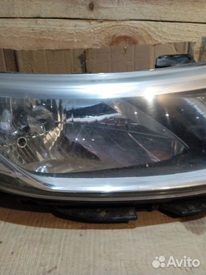 Фара передняя правая Kia Rio 3