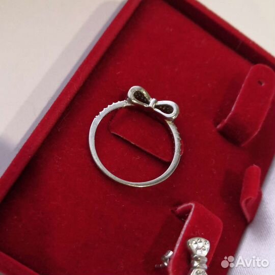 Серебряное кольцо бантик