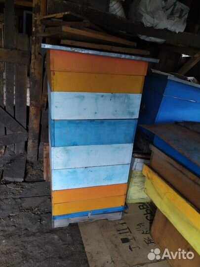 Продам медогонку, ульики