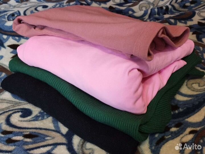 Пакетом женские вещи