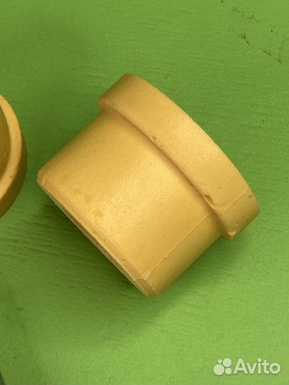 Р/к подвески кабины 1+2втулки+болт+гайка \MAN SEM9