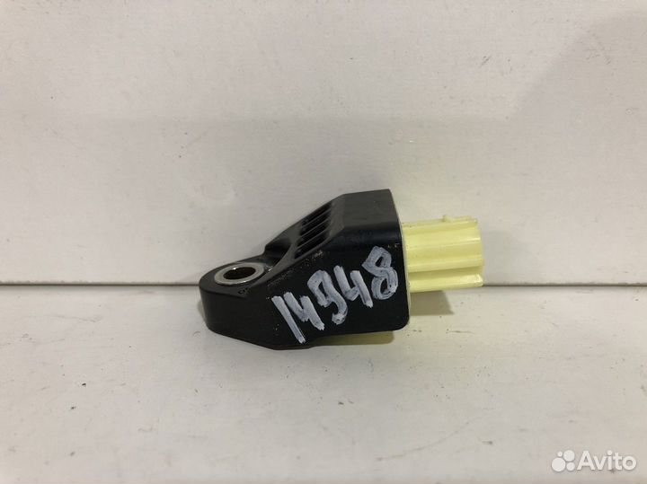 Датчик Air Bag Toyota Rav 4 2006-2013