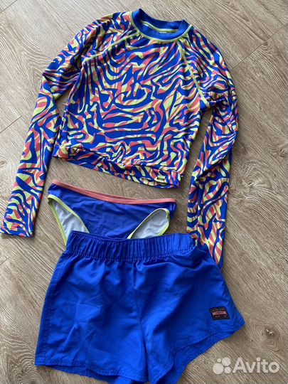 Купальный комплект (рашгард,плавки, шорты)