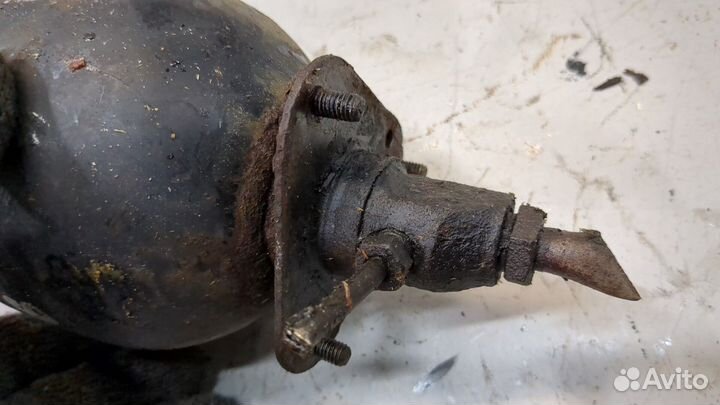 Гидроаккумулятор левое заднее Mercedes E W210, 1998