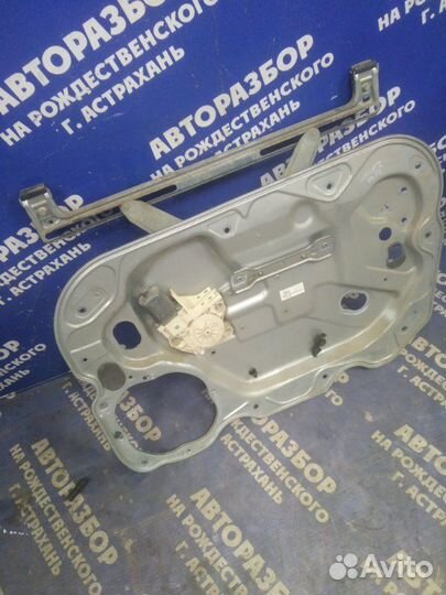 Передний правый стеклоподъемник Ford Focus 2 седан