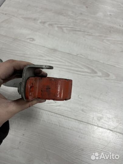 Кронштейн Bmw 1-Series F10 Ф10