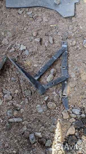 Петля капота Mercedes Benz Vito W638