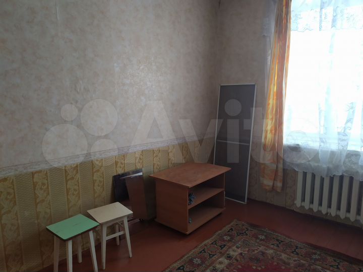 Комната 13 м² в 4-к., 1/4 эт.