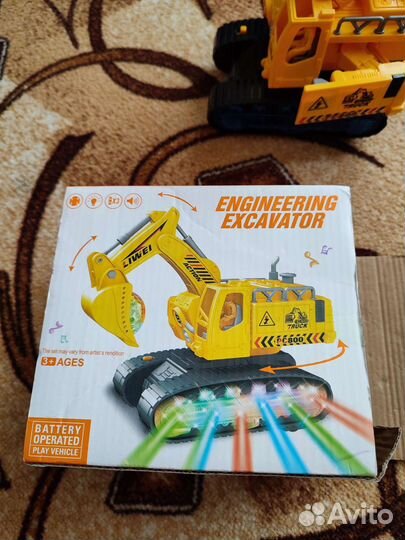 Экскаватор игрушка