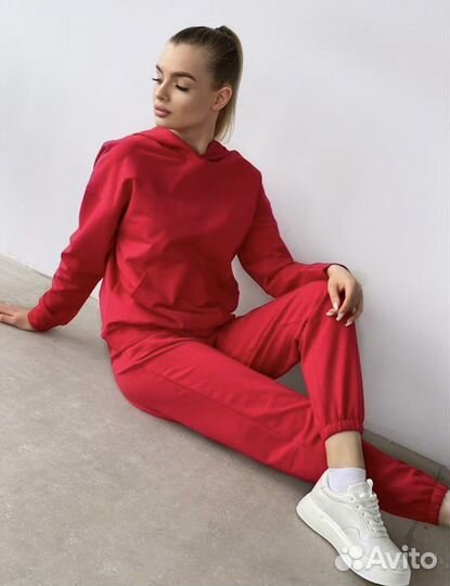 Спортивный костюм женский