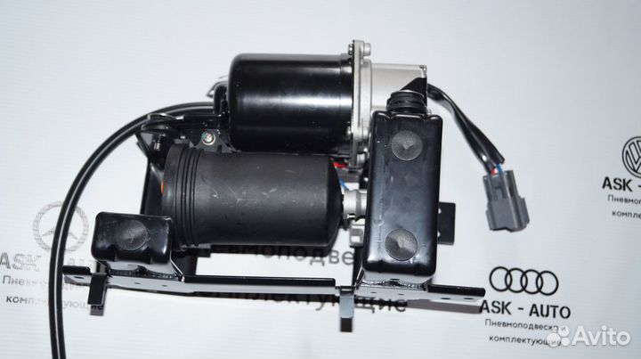 Компрессор пневмоподвески Infinity QX56