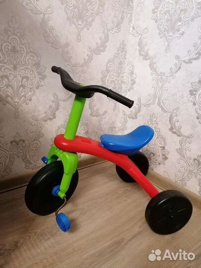 Трехколесный велосипед