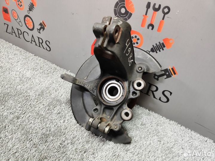 Поворотный кулак передний левый Ford Focus 3