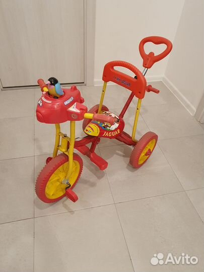 Детский трехколесный велосипед
