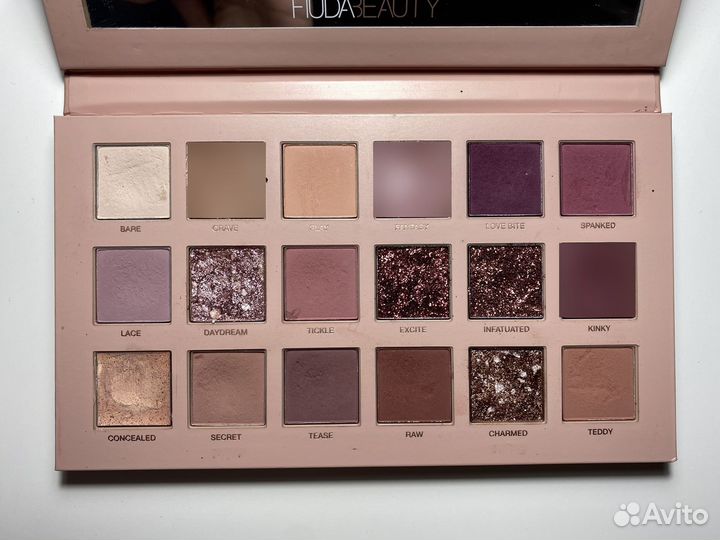 Палетка теней huda beauty NEW nude