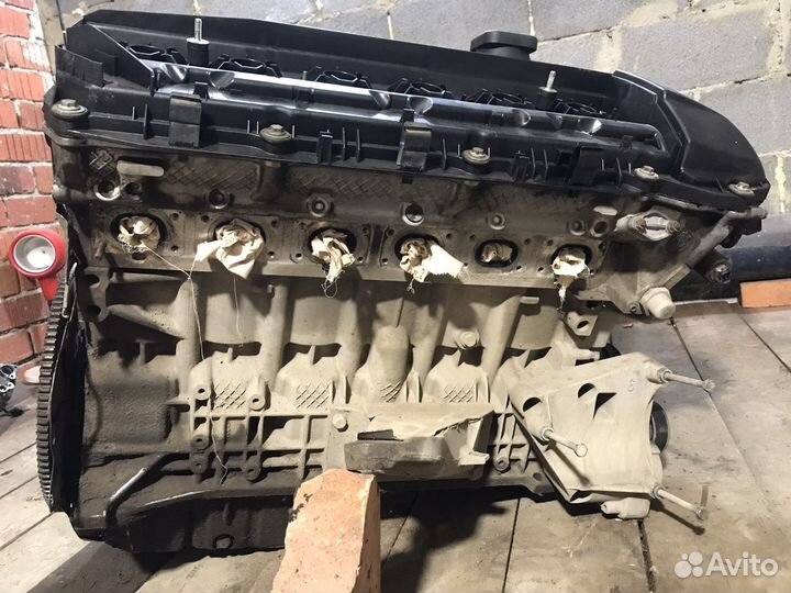 В разборе Мотор М54 B22