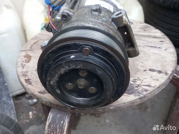 Компрессор Кондиционера автомобильный