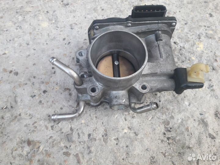 22030-28050 Дросельная заслонка Toyota
