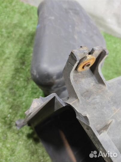 Резонатор воздушного фильтра Subaru Tribeca WX 20