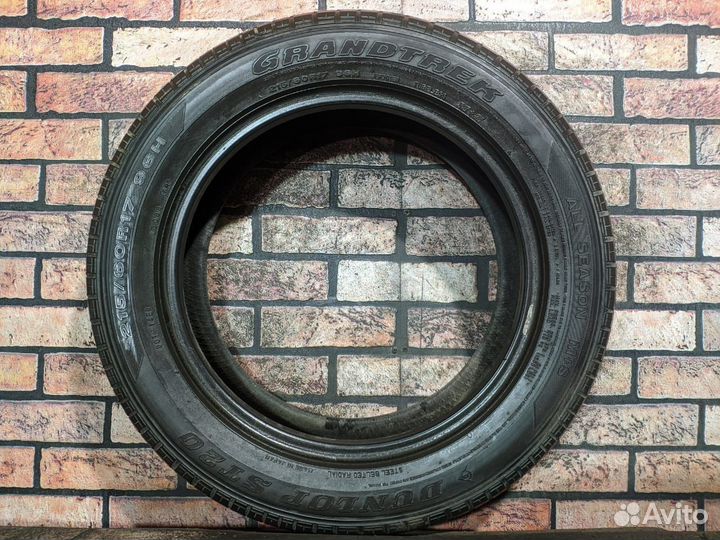 Dunlop Grandtrek ST20 215/60 R17