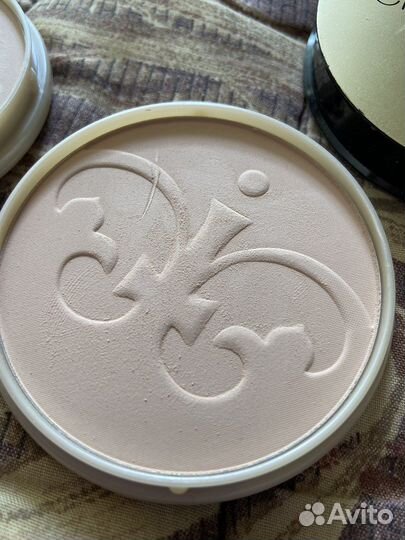 Guerlain, Hourglass,Rimmel,MaryKay, Max factor