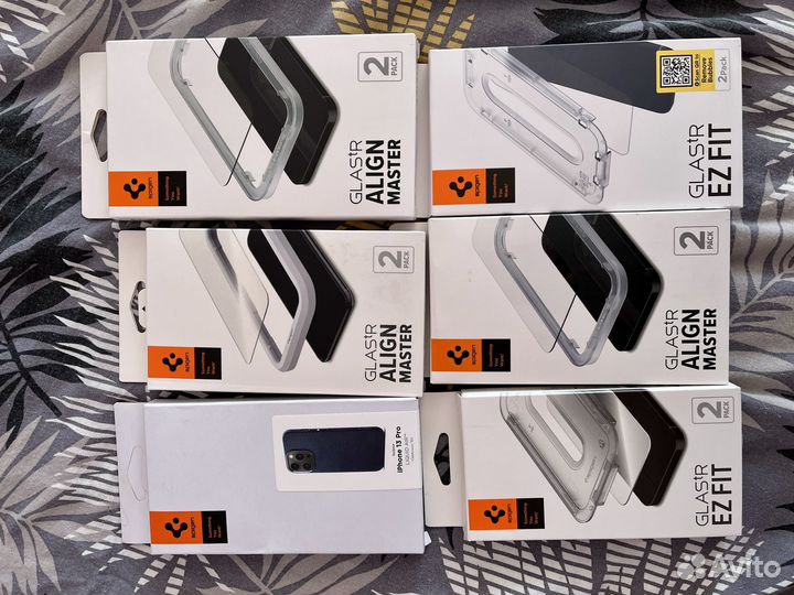 Чехол стёкло iPhone Spigen