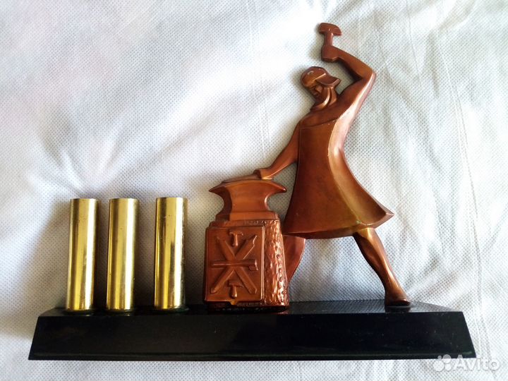 Статуэтки скульптуры 10 шт. чугун бронза и другое